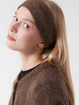 AMT Studio Crumble ear warmer . Brown