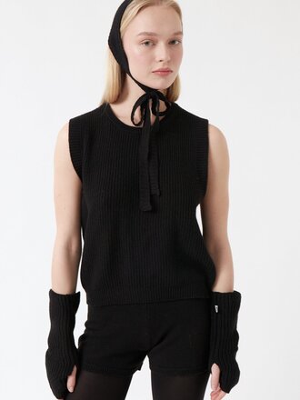 AMT Studio Weich Vest . Black