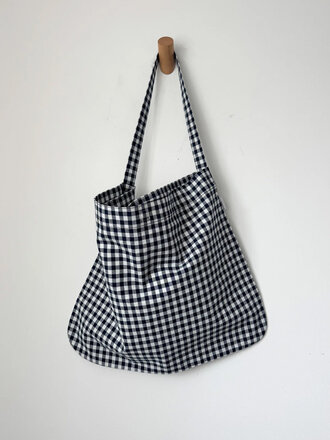 Le Bon Shoppe Sac tote Happy . Gingham marine Le Bon Shoppe Sac tote Happy . Gingham marine