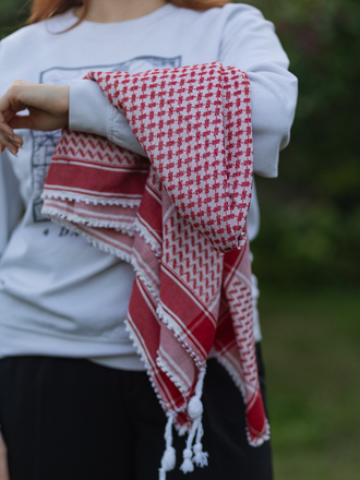 Keffiyeh Mtl Classic Keffiyeh with handmade tassels . White and Red