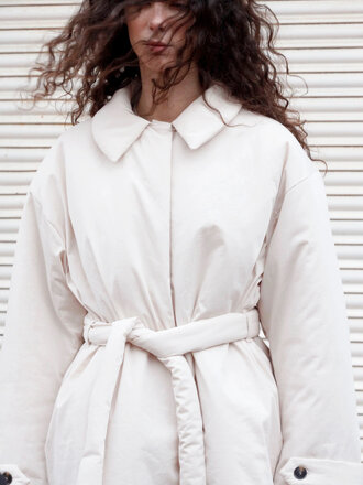 Black to grey Manteau rembourré Circle . Crème