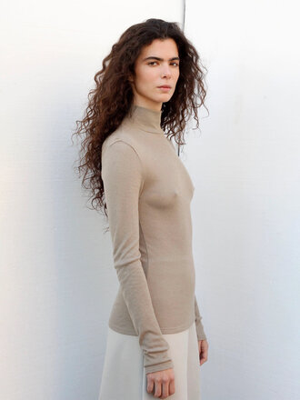 Black to grey Haut à col montant Ronco . Lead Grey Black to grey Haut à col montant Ronco . Lead Grey