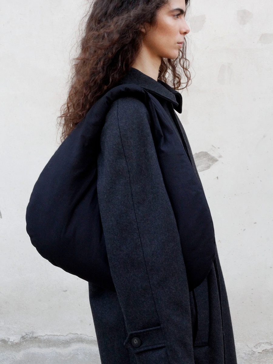 Black to grey Echo padded bag . Balck - Betina Lou