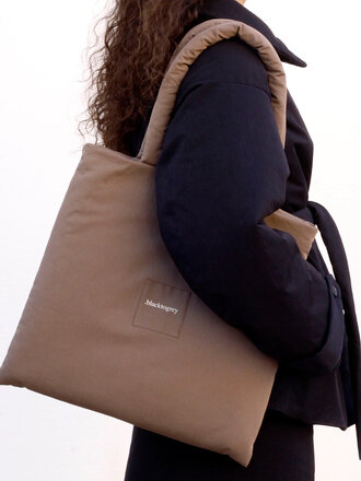 Black to grey Sac rembourré Fiddle . Taupe