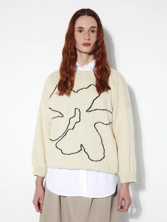 Rita Row Betty floral sweater . Beige