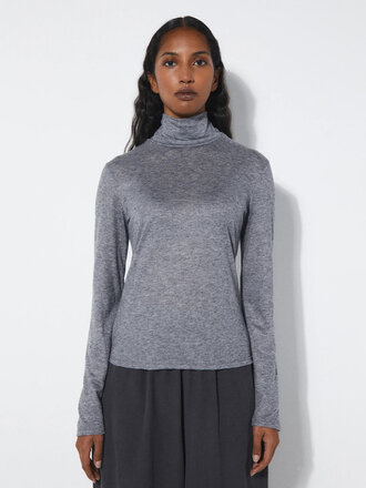 Rita Row Tilda turtleneck top . Grey