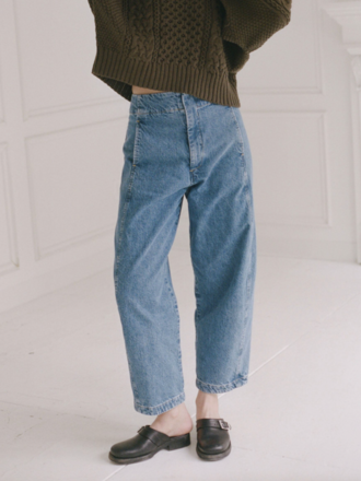 Shaina Mote Lune Italian denim Jeans . Medium Blue Shaina Mote Lune Italian denim Jeans . Medium Blue