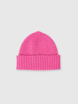 Howlin' King Jammy beanie . Pinkypie