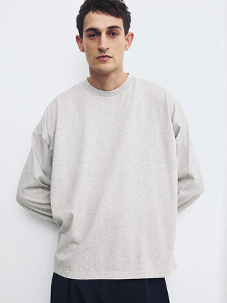 Unfeigned T-shirt ample manches longues en coton bio . Gris mélange Unfeigned T-shirt ample manches longues en coton bio . Gris mélange