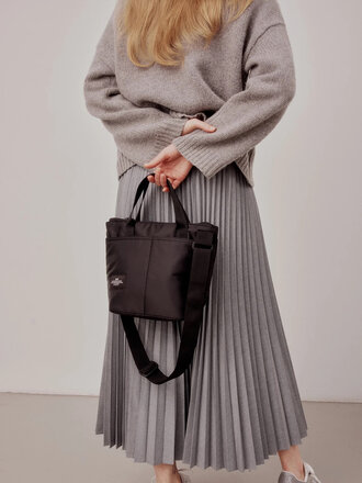 Bags in Progress Small Nylon Zipper Duffle Puffer Bag . Noir