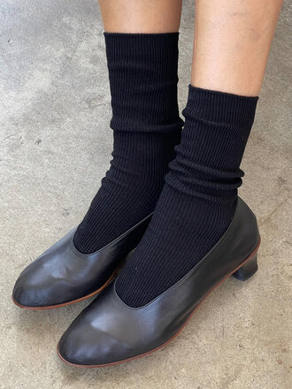 Le Bon Shoppe Crisp Step Socks . Black