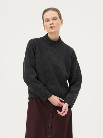 Noyoco Miwa merino and cashmere sweater . Anthracite