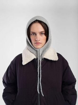 Micaela Greg Capuche tricotée en alpaca et mérinos . Gris mélange Micaela Greg Capuche tricotée en alpaca et mérinos . Gris mélange