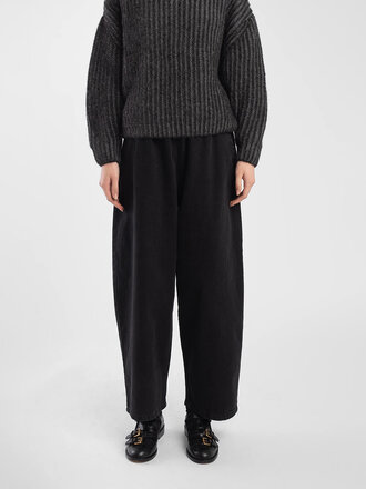 Micaela Greg Jeans Barrel . Faded Black Micaela Greg Jeans Barrel . Faded Black