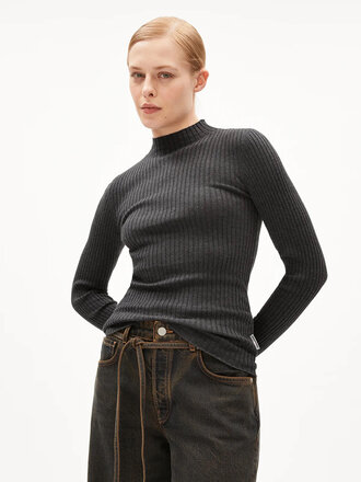 Armedangels Alaania high-neck sweater . Steel melange