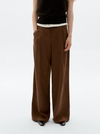 Thinking Mu Molly wide leg pleat pants . Brown Thinking Mu Molly wide leg pleat pants . Brown