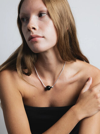 Wolf Circus Collier Leigh . Onyx et argent sterling Wolf Circus Collier Leigh . Onyx et argent sterling