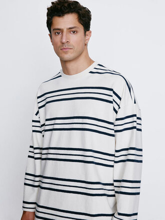 Unfeigned T-shirt ample manches longues en coton bio . Rayures foncées Unfeigned T-shirt ample manches longues en coton bio . Rayures foncées