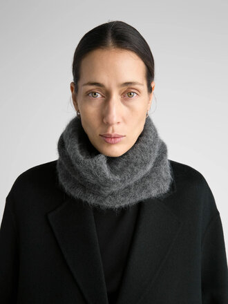 Livid Hilda Alpaca Snood . Graphite