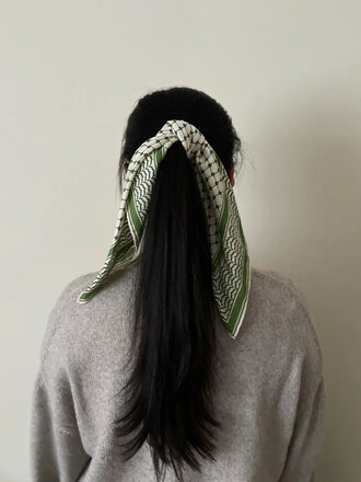 Sarah Musa Small silk and cotton Keffiyeh scarf . Olive