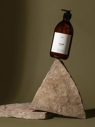 La Vie Apothicaire Savon pour les mains . Sapin et mandarine