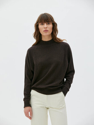 Maska Chandail raglan en cachemire Adila . Brun foncé