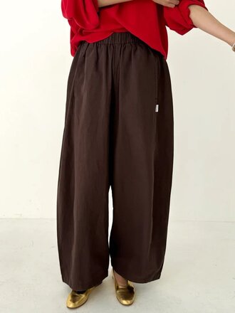 Le Bon Shoppe Parachute Pants . Dark Brown