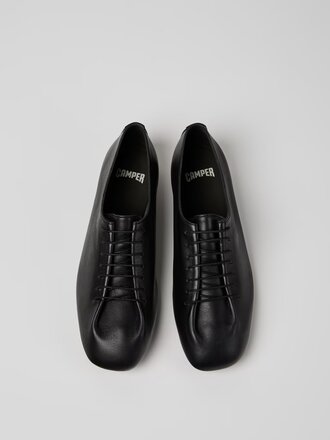 Camper Casi Myra Soft Leather Lace-Up Shoes . Black