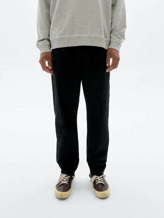 Thinking Mu Light Travel Pants in Organic Cotton . Black