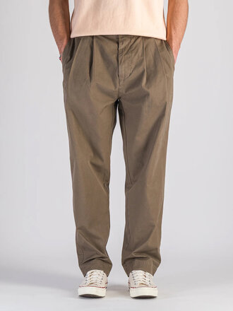 Parages Double Pleat Twill Pants . Moka