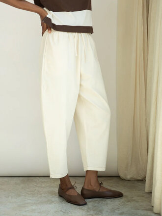 Beaumont Organic Pantalon en denim de coton bio Cedar-Leigh . Écru