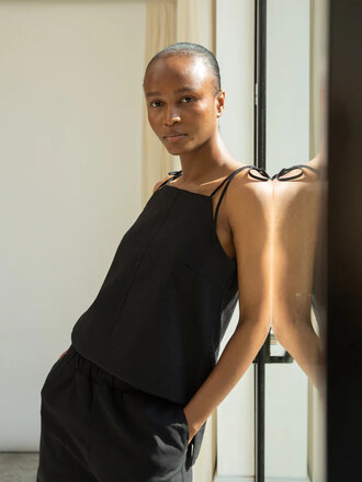 Beaumont Organic Toni-May Cotton Linen Top . Black