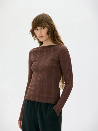 Maska Minna Ribbed Light Organic Cotton Top . Hickory