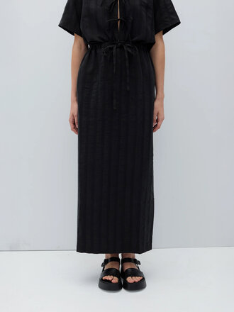Rita Row Orsay Long Skirt With Slit . Black