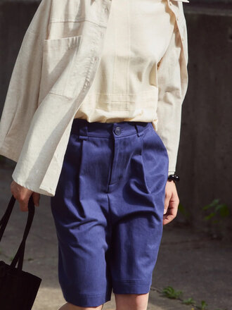 Eve Gravel Jake Pleated Bermuda Short . Night Blue