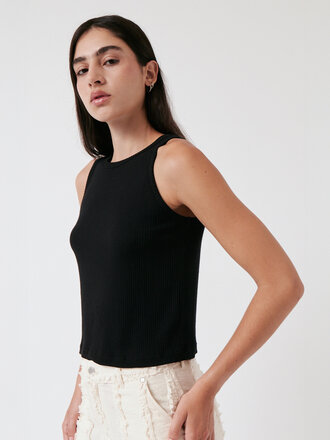 AMT Studio Lula Ribbed Tank Top . Black