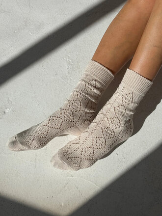 Le Bon Shoppe Chaussettes pointelle en modal . Huitre