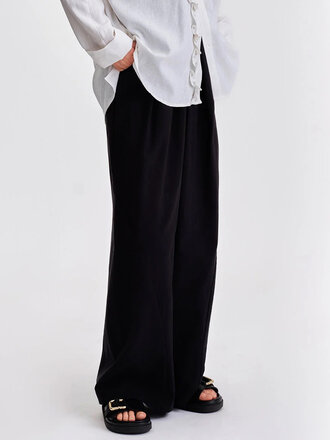 Jennifer Glasgow Zoé Crinkle Cotton Pants . Black