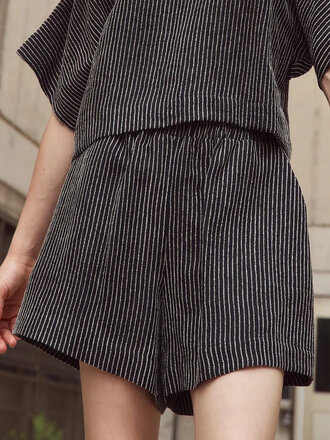 Eve Gravel Conrad Stripe Short . Black
