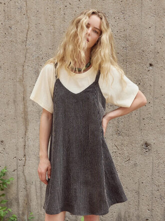 Eve Gravel Belly Striped Dress . Black