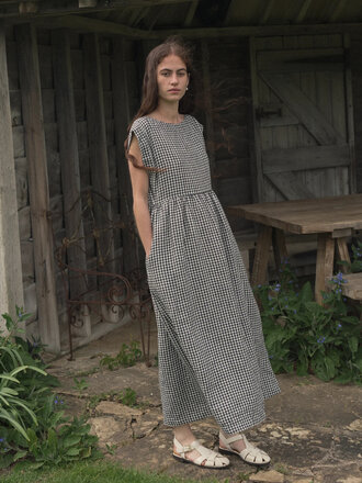 Gillian Stevens Valley Linen Dress . Gingham Noir