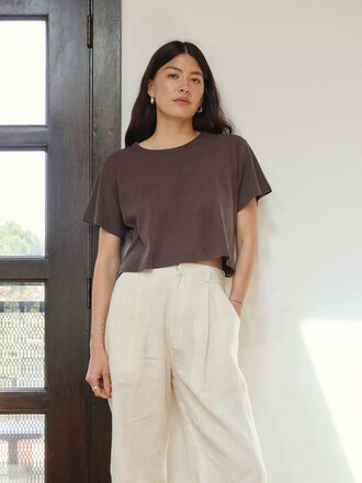 First Rite Basic Crop Organic Cotton T-Shirt . Noisette