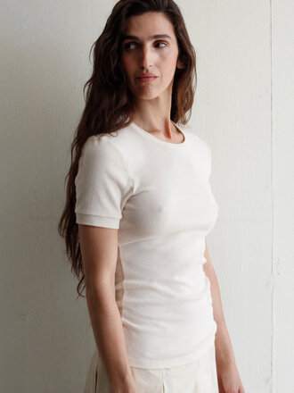 Black to grey Honfleur Fitted Organic Cotton T-Shirt . Ecru