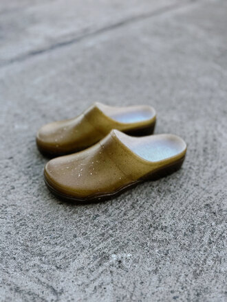 Plasticana Nirvana Unisex Slip-On Clogs . Hemp