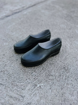 Plasticana Gardana Unisex Clogs . Black