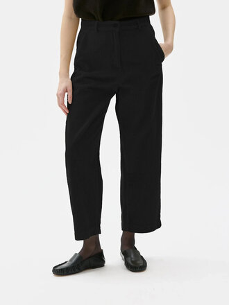Maska Pantalon jambes courbes en velours côtelé Sola . Noir