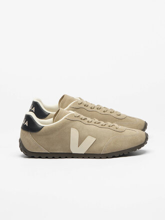 Veja GT Suede Sneakers .  Taupe / Pierre