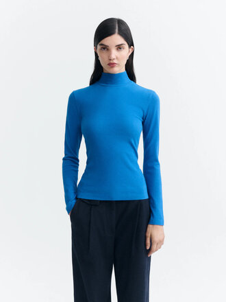 Thinking Mu Aine Organic Cotton Turtle Neck Top . Blue