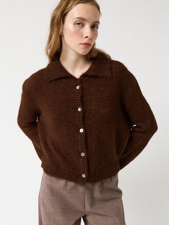 AMT Studio Cardigan en alpaga et coton bio Praline . Brun