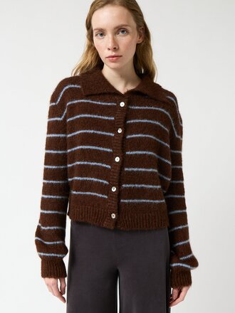 AMT Studio Cardigan rayé en alpaga et coton bio Praline . Bleu et brun